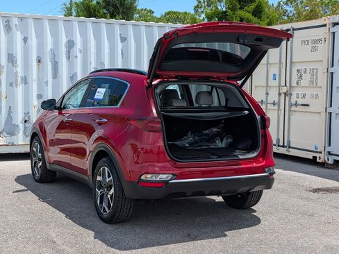 Used 2022 Kia Sportage EX w/ EX Technology Package FWD image 13