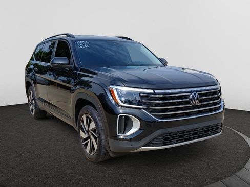 Used 2024 Volkswagen Atlas SE AWD/4WD image 1
