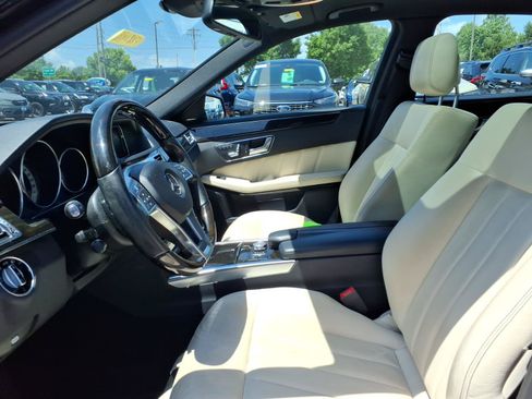Used 2014 Mercedes-Benz E 350 4MATIC Sedan image 25