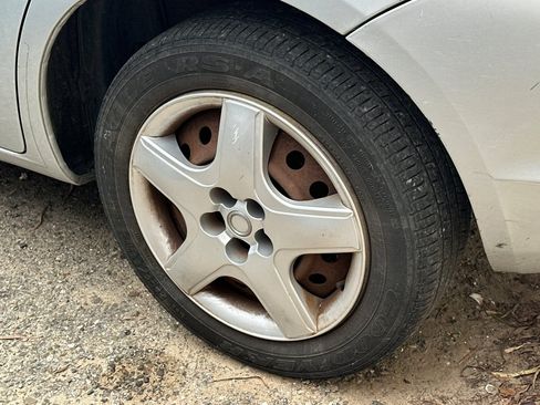 Used 2006 Toyota Matrix image 7