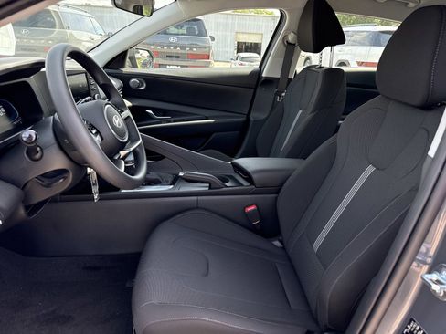 New 2026 Hyundai Elantra SE FWD image 10