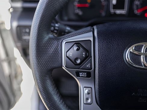 Used 2020 Toyota 4Runner SR5 Premium image 14