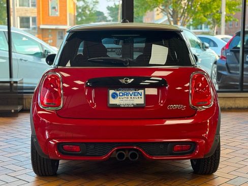 Used 2017 MINI Cooper S image 9
