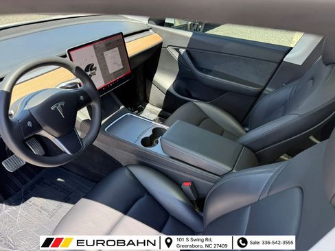 Used 2022 Tesla Model Y Long Range AWD/4WD image 10