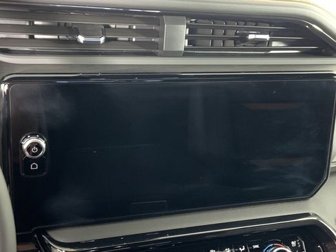 Used 2025 GMC Sierra 1500 AT4 w/ AT4 Premium Package image 36