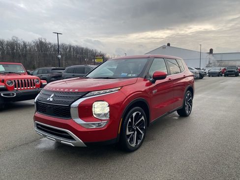 Used 2024 Mitsubishi Outlander 4WD Plug-In Hybrid image 5