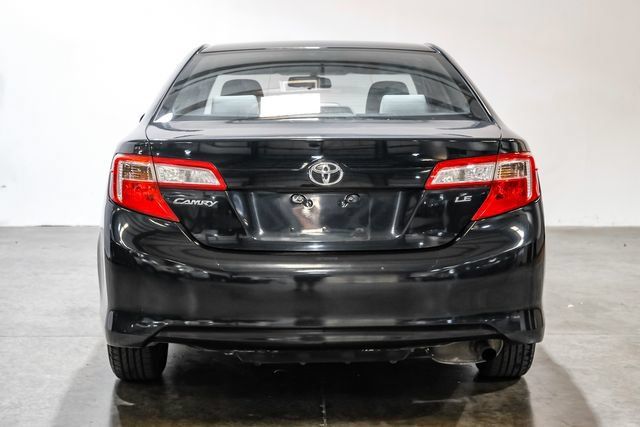 Used 2012 Toyota Camry LE FWD image 11