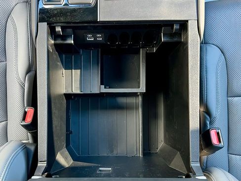 Used 2025 Toyota Tundra Limited image 43