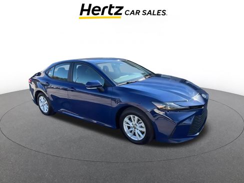 Used 2025 Toyota Camry LE image 1