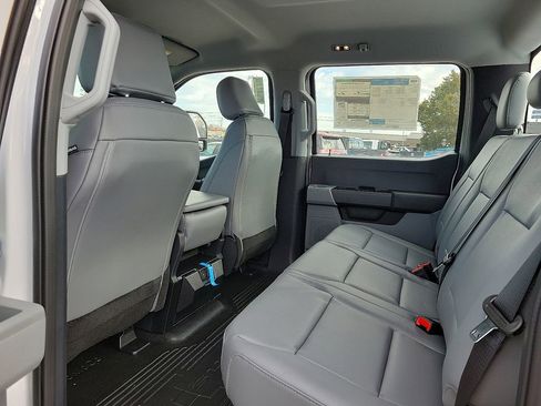 New 2026 Ford F250 XL AWD/4WD image 9