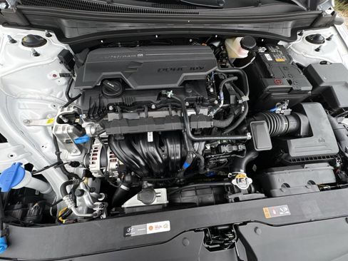 New 2026 Hyundai Elantra SE FWD image 29