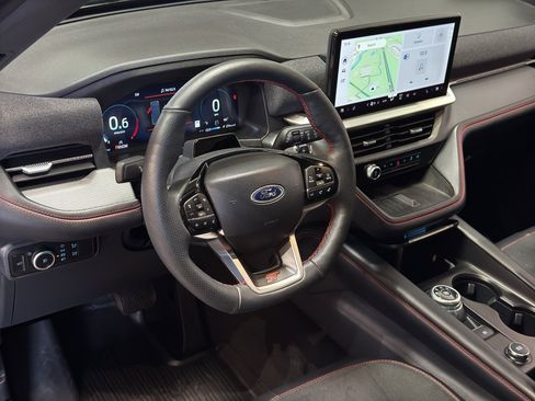 Used 2025 Ford Explorer ST image 19