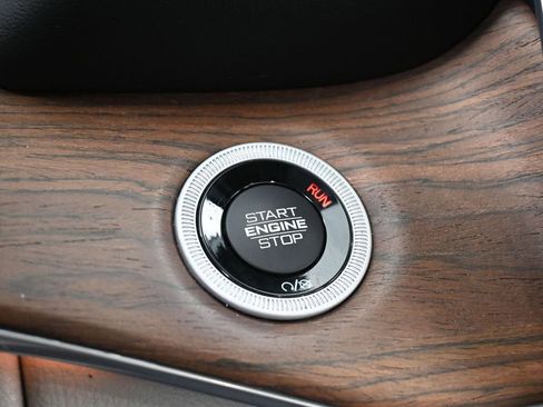 Used 2023 Jeep Grand Cherokee L Summit w/ Luxury Tech Group V image 19