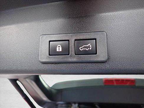 Certified 2025 Subaru Ascent Premium AWD/4WD image 9