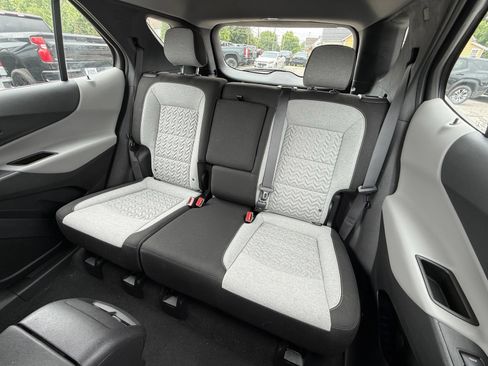 Used 2022 Chevrolet Equinox LS AWD/4WD image 14