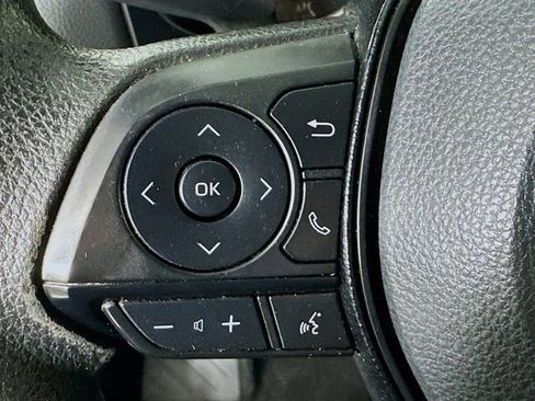 Used 2019 Toyota RAV4 LE image 9