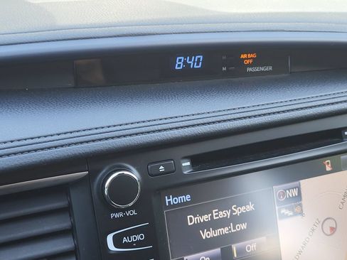 Used 2018 Toyota Highlander XLE FWD image 23