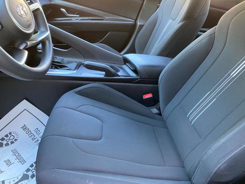 Used 2023 Hyundai Elantra SEL w/ Cargo Package FWD image 26