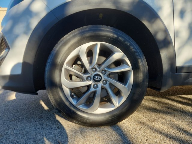 Used 2018 Hyundai Tucson SE AWD/4WD image 25