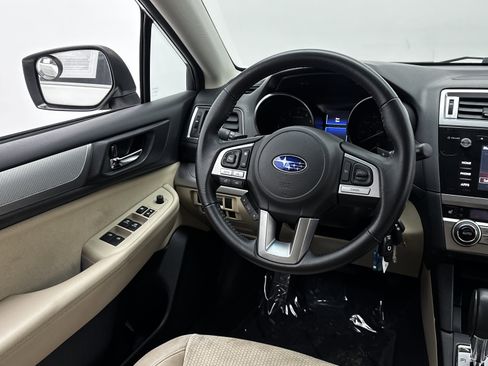 Used 2017 Subaru Outback 2.5i Premium image 24