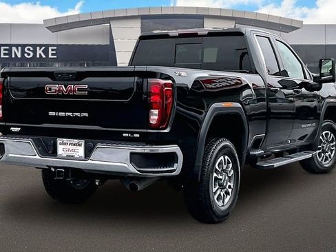 Used 2025 GMC Sierra 2500 SLE w/ SLE Value Package; image 3