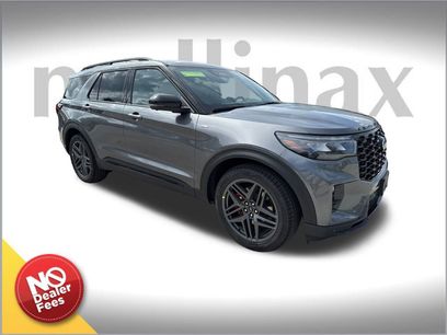 New 2025 Ford Explorer ST-Line w/ Premium Package