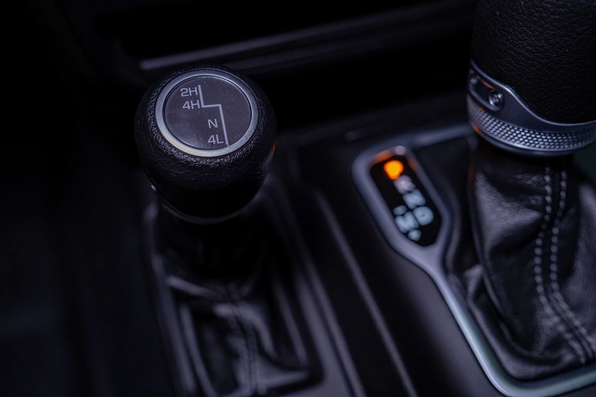 Used 2024 Jeep Wrangler Unlimited Sport AWD/4WD image 26