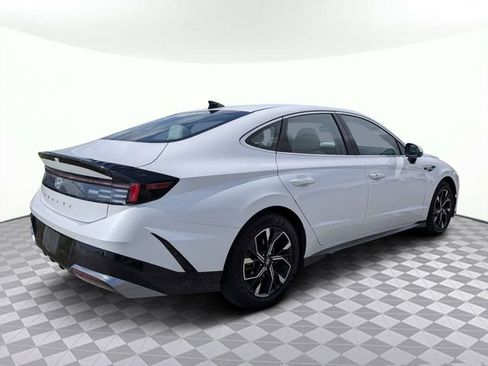 Used 2025 Hyundai Sonata SEL FWD image 3