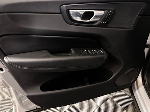 Used 2024 Volvo XC60 B5 Core image 25