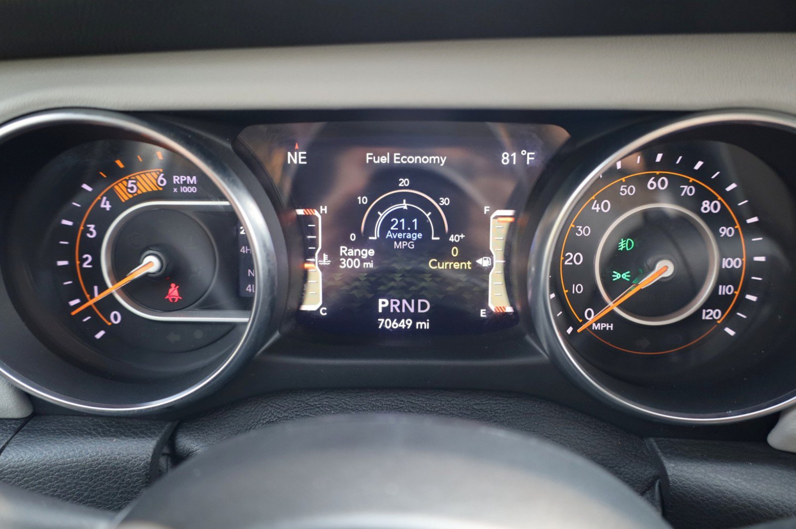 Used 2021 Jeep Wrangler Unlimited Sahara AWD/4WD image 12