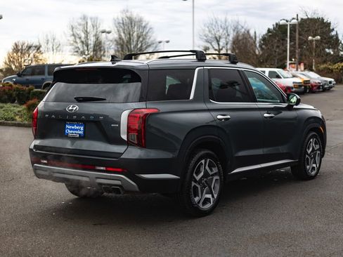 Used 2023 Hyundai Palisade SEL w/ Premium Package image 10