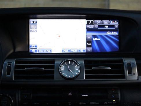 Used 2013 Lexus LS 460 4dr Sedan AWD image 36