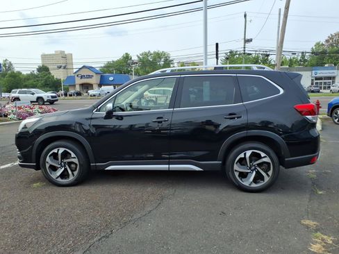 Used 2023 Subaru Forester Touring AWD/4WD image 7