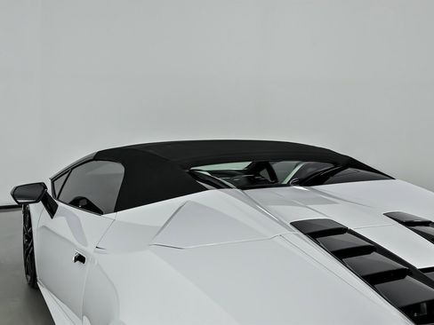 Used 2018 Lamborghini Huracan LP 580-2 image 18