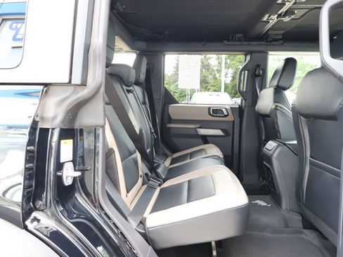 Used 2022 Ford Bronco Wildtrak AWD/4WD image 33