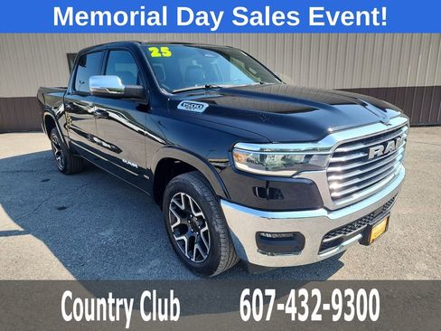Used 2025 RAM 1500 Laramie AWD/4WD image 2
