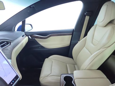 Used 2016 Tesla Model X 75D AWD/4WD image 16