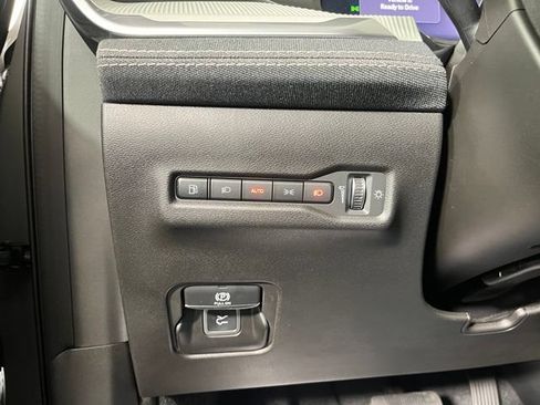 Used 2026 Jeep Cherokee Laredo AWD/4WD image 18