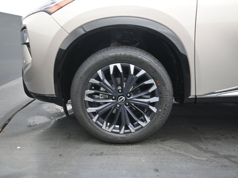 New 2026 Nissan Rogue Platinum w/ Platinum Premium Package image 9