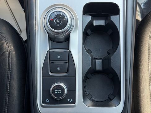 Used 2022 Ford Explorer XLT AWD/4WD image 19