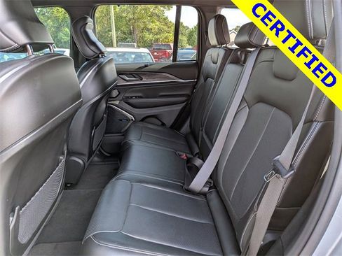 Used 2022 Jeep Grand Cherokee Overland w/ Luxury Tech Group IV image 12