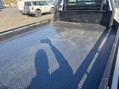 Used 2021 Ford F450 XL w/ Power Equipment Group image 4