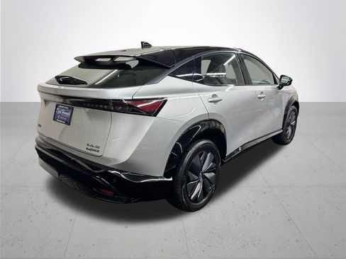 Used 2024 Nissan Ariya AWD image 7