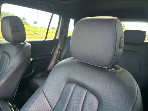 Used 2021 Mercedes-Benz GLB 250 4MATIC image 12