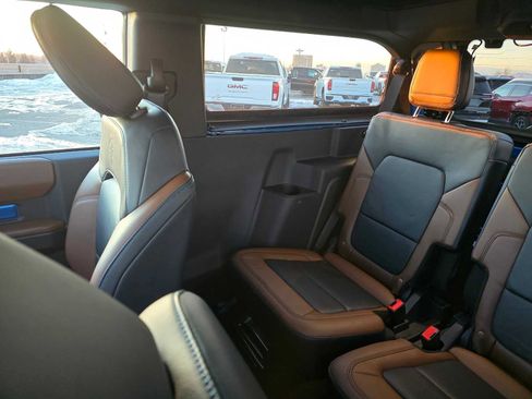 Used 2022 Ford Bronco Outer Banks w/ Sasquatch Package image 17