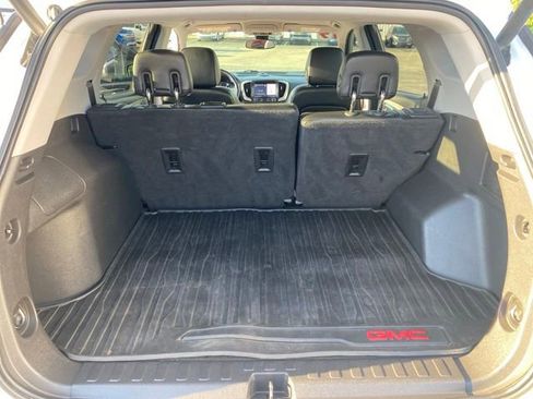 Used 2019 GMC Terrain SLT w/ Preferred Package FWD image 33