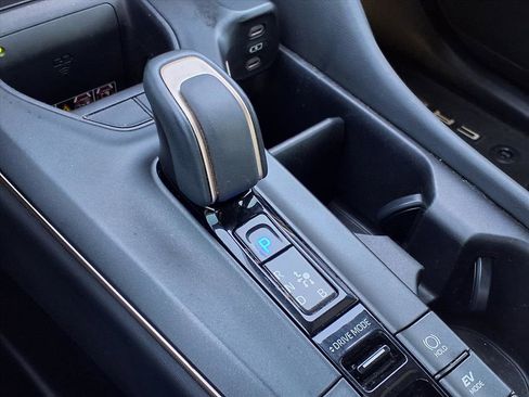 Used 2023 Toyota Crown XLE image 20