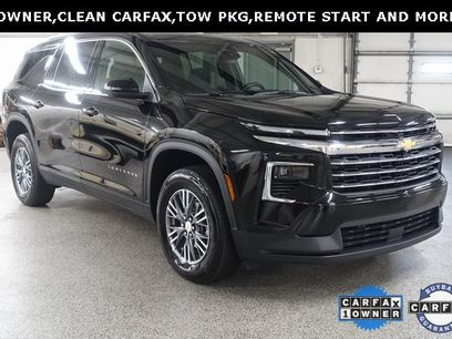 Used 2025 Chevrolet Traverse LT