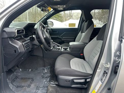 Certified 2025 Toyota 4Runner TRD Off-Road image 30