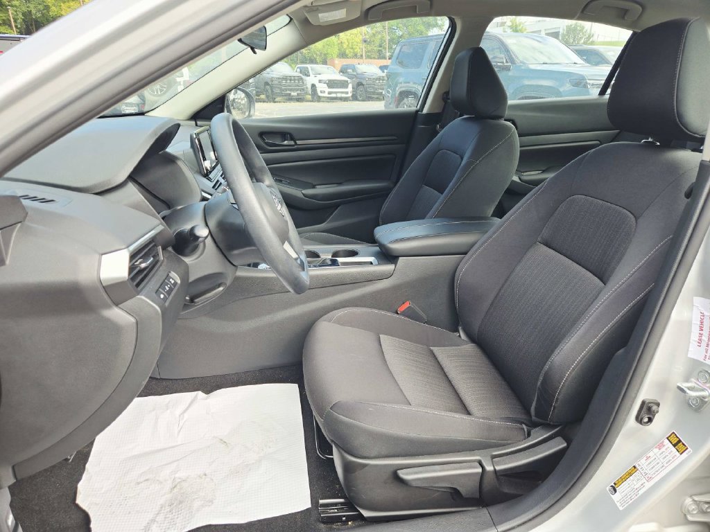 Used 2023 Nissan Altima 2.5 S FWD image 11